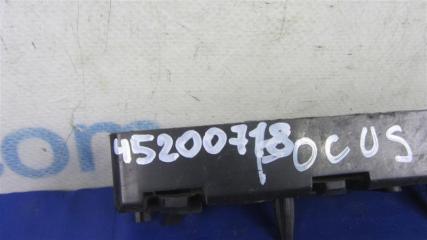 Кронштейн переднего бампера (на крыле) передний правый FOCUS 10-18 2013 Седан 2.0