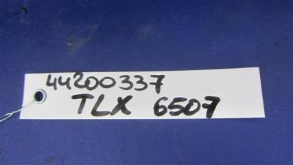 Пластик под лобовое стекло / Жабо TLX 14-17 2015 Седан 2.4