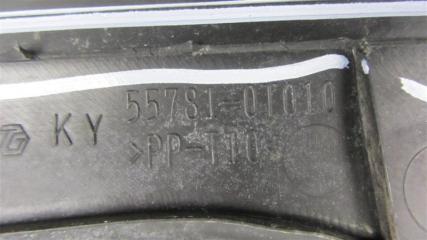 Пластик под лобовое стекло / Жабо VENZA 09-16 2010 AGV10 2.7 1ARFE