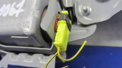 Подушка безопасности в колени левая SIENNA 11-16