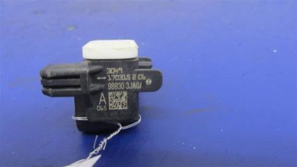 Датчик удара задний QX56 / TITAN / ARMADA 04-16 2005 Внедорожник 5.6