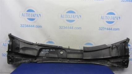 Пластик под лобовое стекло / Жабо ES350 06-12