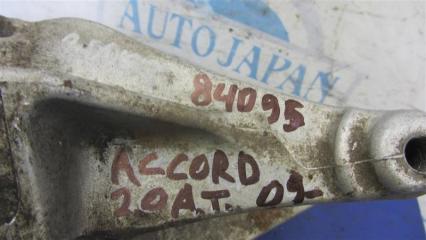 Кронштейн двигателя ACCORD CU8 / TSX 08-14