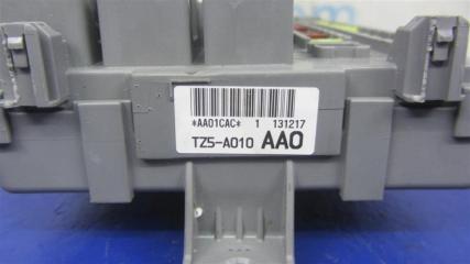 Блок предохранителей салон передний правый MDX (YD3) 13-21 YD3