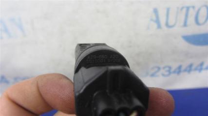 Датчик положения коленвала M25/M37/M56/Q70/M35H 10-16