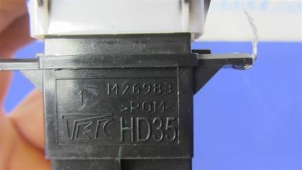 Кнопка закрывания крышки багажника MDX (YD2) 06-13 YD2