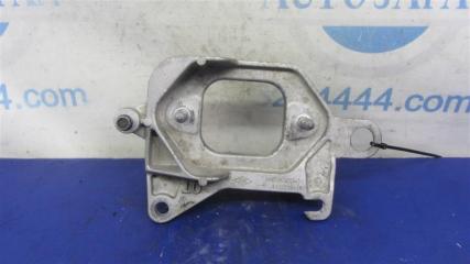 Кронштейн промежуточного вала NISSAN QASHQAI/ROGUE SPORT 14- R9M 1.6  dci