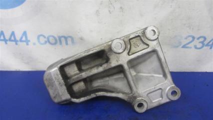 Кронштейн опоры двигателя правый INFINITI M35/M45 04-10 Седан 3.5 VQ35DE