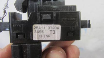 Кнопка стеклоподъемника ALTIMA L33 12-18 2016 L33 2.5