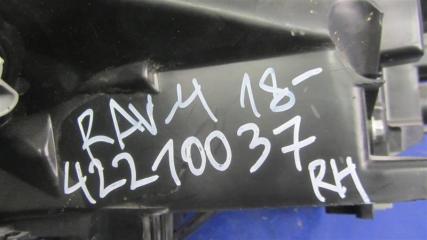 Фара передняя правая RAV4 18-