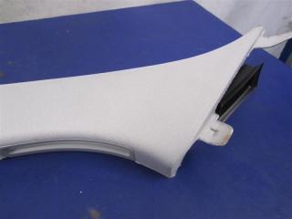 Накладка стойки лобового стекла SORENTO UM 14-