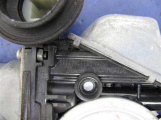 Стеклоподъемник задний левый TOYOTA PRIUS - 30 09-17 ZVW30 1.8 2ZRFXE
