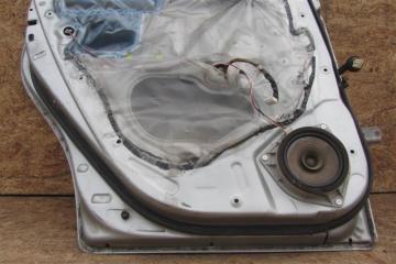 Дверь задняя левая MATRIX 02-08 2002 ZZE132 1.8L 1ZZ-FE