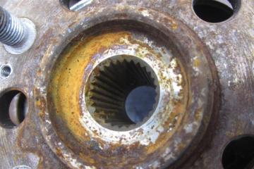 Цапфа задняя правая MDX (YD2) 06-13 2009 YD2 3.7