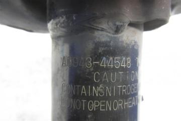 Амортизатор передний правый PRIUS - 30 09-17