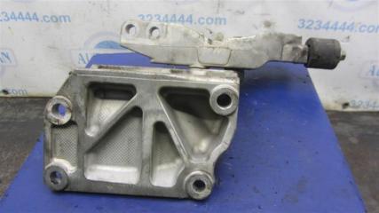 Кронштейн опоры двигателя правый INFINITI M35/M45 04-10 Седан 3.5 VQ35DE