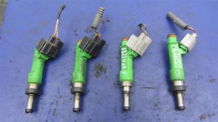 Форсунка топливная TOYOTA CAMRY 55 14-17 2016 Б/У Форсунка топливная TOYOTA CAMRY 55 14-17 2016