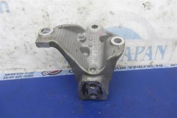 Крепление балки подвески переднее правое TLX 17-20 2018 Седан 2.4