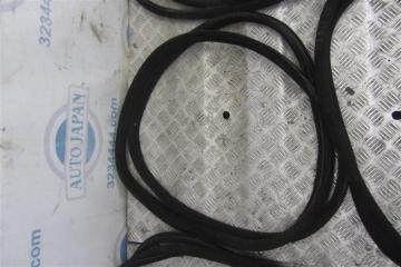 Уплотнитель двери S-CLASS W221 06-13