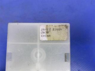 Кнопка стеклоподъемника SENTRA (B16) 06–12