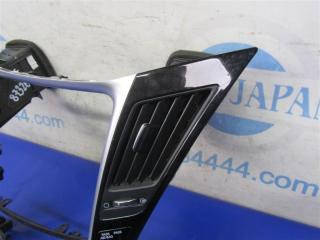 Накладка торпедо центр. SONATA YF 10-14