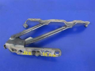 Петля крышки багажника правая INFINITI G25/G35/G37/Q40 06-14