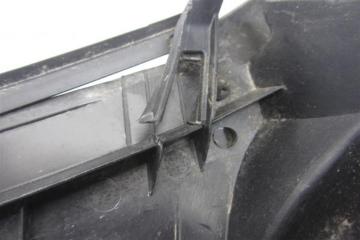 Пластик под лобовое стекло / Жабо CAMRY 50 12-15