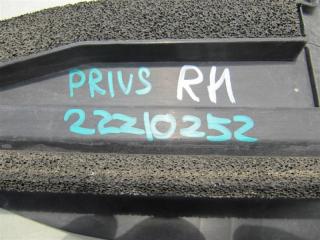 Дефлектор радиатора правый PRIUS - 30 09-17