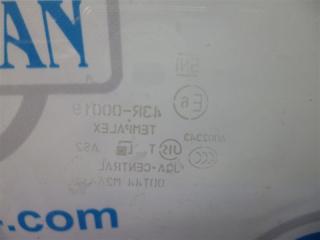 Стекло двери переднее правое SUZUKI KIZASHI 09-14 Седан 2.4