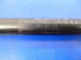 Амортизатор капота правый R-CLASS W251 05-13 2007 Минивэн OM642950 3.2L