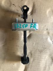 Ограничитель двери передний правый IS250/350 05-13 2010 Седан 2.5