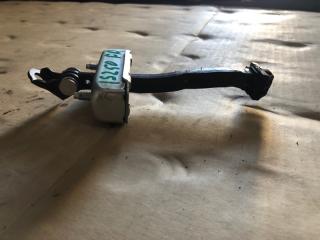 Ограничитель двери передний правый LEXUS IS250/350 05-13 Седан 2.5