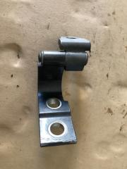 Петля двери нижняя задняя правая LS460 06-12