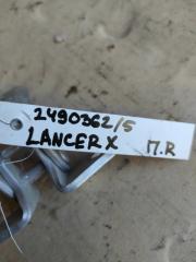 Петля двери нижняя передняя правая LANCER X 10 07-15