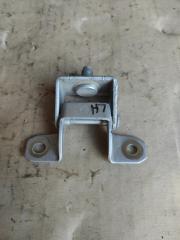 Петля крышки багажника левая TIIDA/VERSA C11 04-11