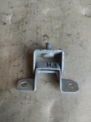 Петля крышки багажника правая TIIDA/VERSA C11 04-11