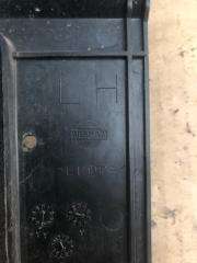 Дефлектор радиатора передний левый INFINITI M35/M45 04-10