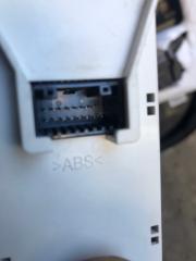 Блок управления стеклоподъемниками передний левый SANTA FE (TM) 18-23