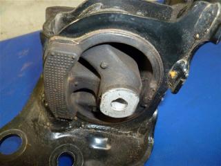 Подушка двигателя левая NX 14-21