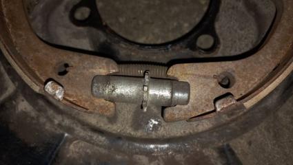 Тормозной механизм задний левый INFINITI FX/QX70 S51 08-17 3.5