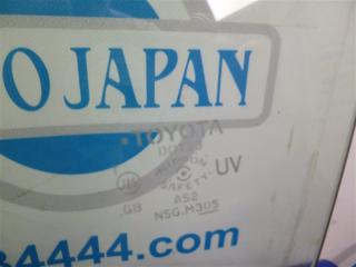 Стекло двери переднее левое TOYOTA AURIS 06-12