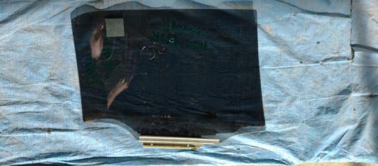 Стекло двери заднее левое AURIS 06-12