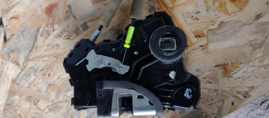 Замок двери передний правый CAMRY 40 06-11