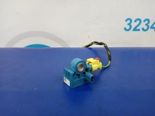 Датчик удара задний правый PASSAT B7 11-15 Седан