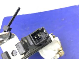 Замок двери задний правый TRIBECA B9 05-07