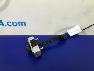 Ограничитель двери передний правый TOYOTA AURIS 06-12