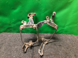 Кронштейн TOYOTA TUNDRA 07-13 2007