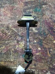 Ограничитель двери передний левый NISSAN ALMERA 03-09 2004