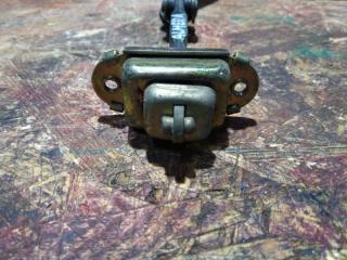 Ограничитель двери передний левый NISSAN ALMERA 03-09 N16 1.5