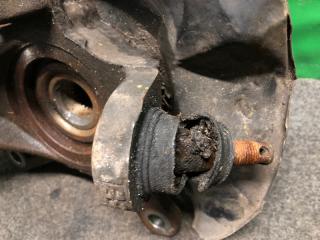 Кулак поворотный передний левый CIVIC ES 00-05